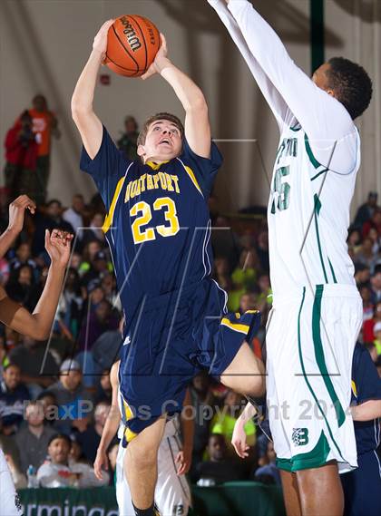 Thumbnail 2 in Northport vs. Brentwood (Section 11 Class AA Semifinal) photogallery.