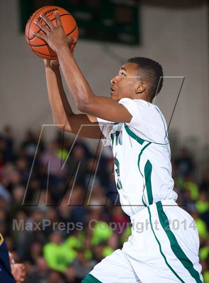Thumbnail 2 in Northport vs. Brentwood (Section 11 Class AA Semifinal) photogallery.