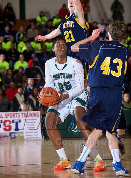 Thumbnail 2 in Northport vs. Brentwood (Section 11 Class AA Semifinal) photogallery.