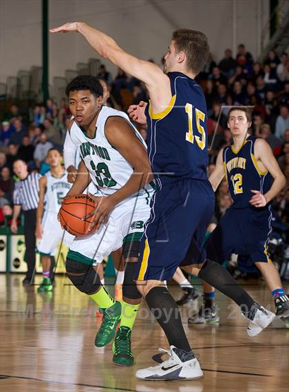 Thumbnail 3 in Northport vs. Brentwood (Section 11 Class AA Semifinal) photogallery.