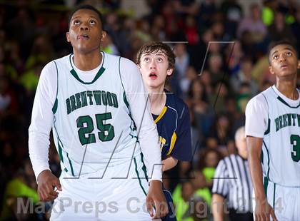 Thumbnail 3 in Northport vs. Brentwood (Section 11 Class AA Semifinal) photogallery.