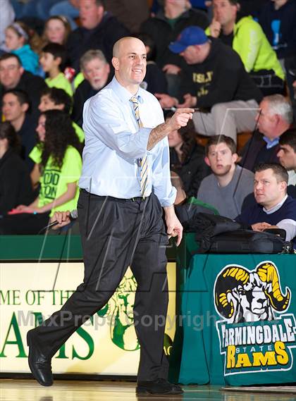 Thumbnail 3 in Northport vs. Brentwood (Section 11 Class AA Semifinal) photogallery.
