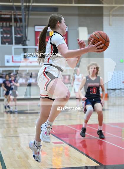 Thumbnail 3 in Lindbergh @ Sammamish photogallery.