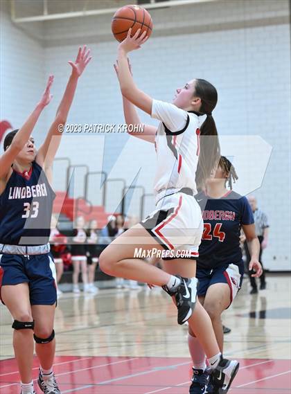 Thumbnail 3 in Lindbergh @ Sammamish photogallery.
