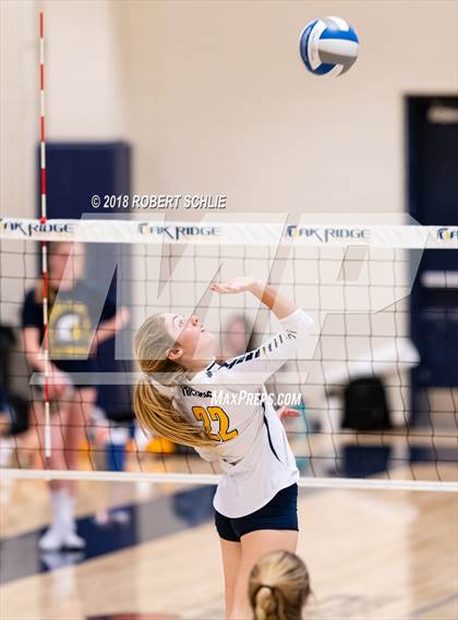 Thumbnail 2 in Del Oro @ Oak Ridge photogallery.