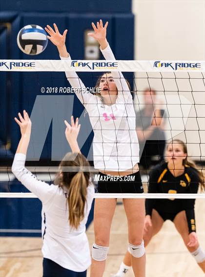 Thumbnail 1 in Del Oro @ Oak Ridge photogallery.