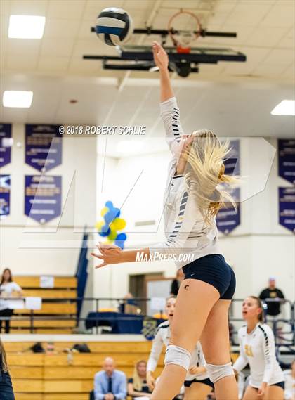 Thumbnail 2 in Del Oro @ Oak Ridge photogallery.