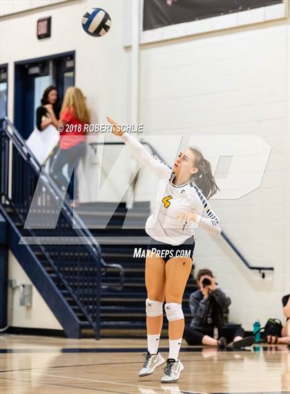 Thumbnail 2 in Del Oro @ Oak Ridge photogallery.