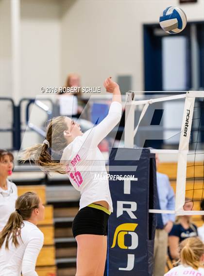 Thumbnail 2 in Del Oro @ Oak Ridge photogallery.