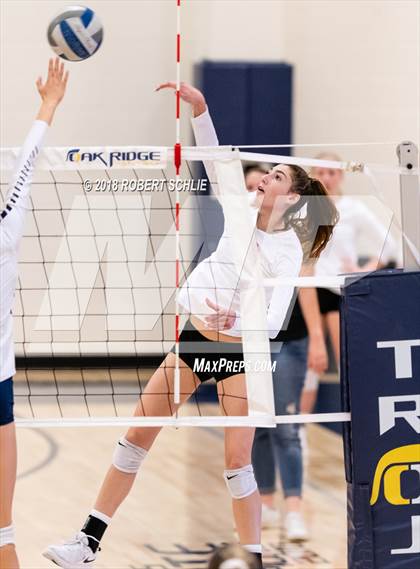 Thumbnail 3 in Del Oro @ Oak Ridge photogallery.