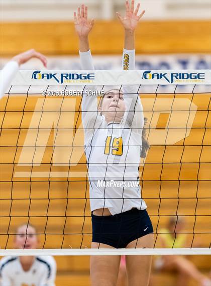 Thumbnail 2 in Del Oro @ Oak Ridge photogallery.