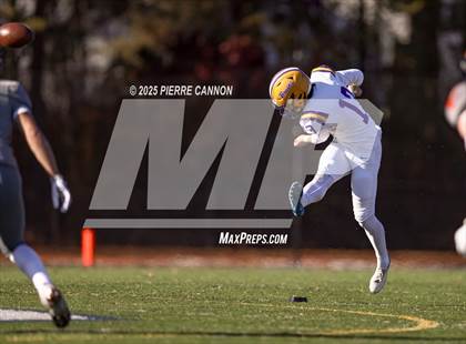 Thumbnail 2 in Lake Braddock vs West Springfield (VHSL Class 6 Region Final) photogallery.