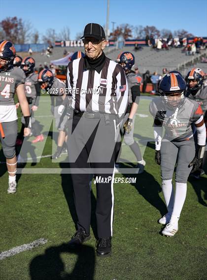 Thumbnail 3 in Lake Braddock vs West Springfield (VHSL Class 6 Region Final) photogallery.