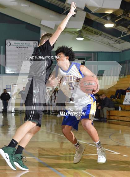 Thumbnail 2 in El Cerrito vs. Benicia (Adidas Challenge) photogallery.