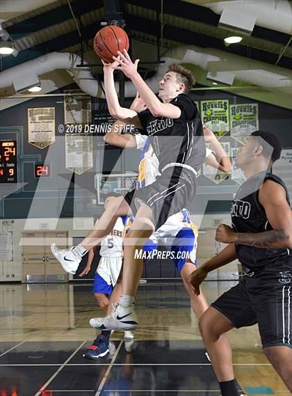 Thumbnail 3 in El Cerrito vs. Benicia (Adidas Challenge) photogallery.