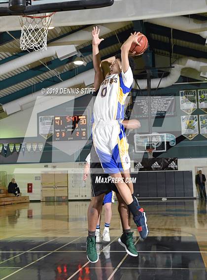 Thumbnail 3 in El Cerrito vs. Benicia (Adidas Challenge) photogallery.