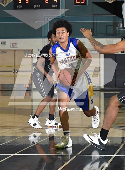 Thumbnail 3 in El Cerrito vs. Benicia (Adidas Challenge) photogallery.