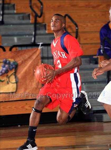 Thumbnail 1 in Alief Taylor vs. North Forest (McDonald’s Texas Invitational) photogallery.