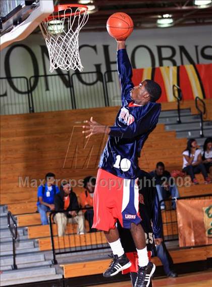 Thumbnail 3 in Alief Taylor vs. North Forest (McDonald’s Texas Invitational) photogallery.