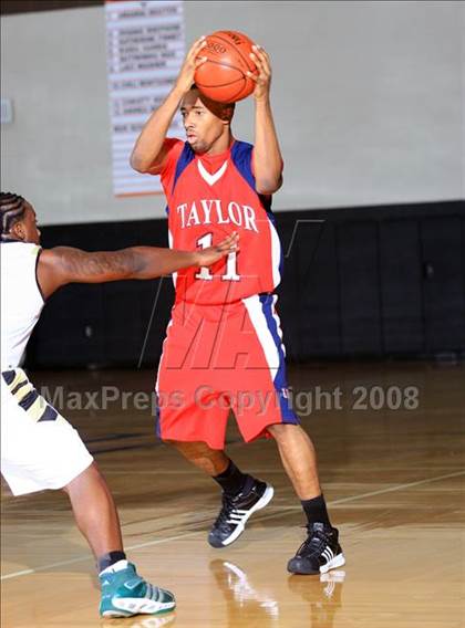 Thumbnail 2 in Alief Taylor vs. North Forest (McDonald’s Texas Invitational) photogallery.