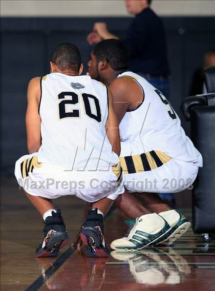 Thumbnail 2 in Alief Taylor vs. North Forest (McDonald’s Texas Invitational) photogallery.