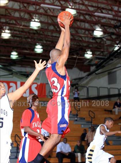 Thumbnail 2 in Alief Taylor vs. North Forest (McDonald’s Texas Invitational) photogallery.