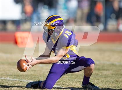 Thumbnail 2 in La Junta vs. Bayfield (CHSAA 2017 2A Final) photogallery.