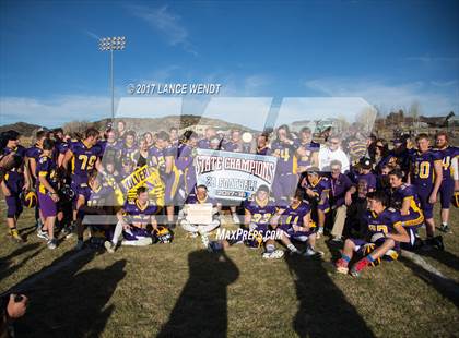Thumbnail 3 in La Junta vs. Bayfield (CHSAA 2017 2A Final) photogallery.