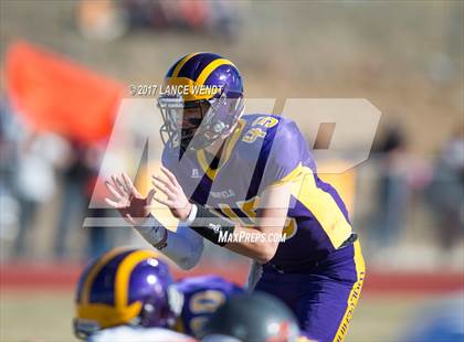 Thumbnail 1 in La Junta vs. Bayfield (CHSAA 2017 2A Final) photogallery.