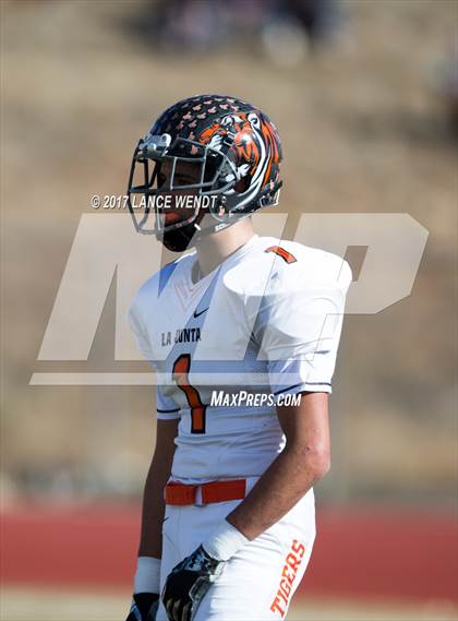 Thumbnail 1 in La Junta vs. Bayfield (CHSAA 2017 2A Final) photogallery.