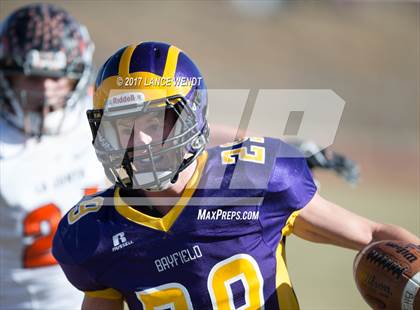Thumbnail 3 in La Junta vs. Bayfield (CHSAA 2017 2A Final) photogallery.