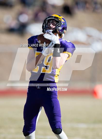 Thumbnail 3 in La Junta vs. Bayfield (CHSAA 2017 2A Final) photogallery.