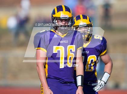 Thumbnail 3 in La Junta vs. Bayfield (CHSAA 2017 2A Final) photogallery.