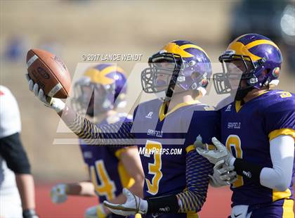 Thumbnail 2 in La Junta vs. Bayfield (CHSAA 2017 2A Final) photogallery.