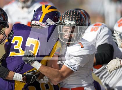 Thumbnail 1 in La Junta vs. Bayfield (CHSAA 2017 2A Final) photogallery.