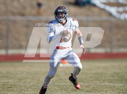 Thumbnail 1 in La Junta vs. Bayfield (CHSAA 2017 2A Final) photogallery.