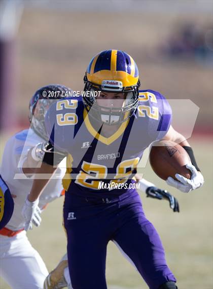 Thumbnail 3 in La Junta vs. Bayfield (CHSAA 2017 2A Final) photogallery.