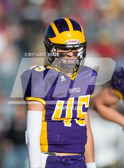 Thumbnail 1 in La Junta vs. Bayfield (CHSAA 2017 2A Final) photogallery.