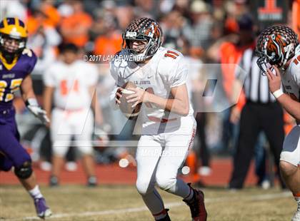 Thumbnail 2 in La Junta vs. Bayfield (CHSAA 2017 2A Final) photogallery.
