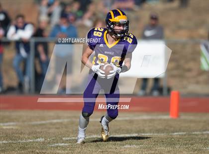 Thumbnail 3 in La Junta vs. Bayfield (CHSAA 2017 2A Final) photogallery.
