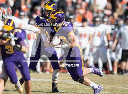 Thumbnail 2 in La Junta vs. Bayfield (CHSAA 2017 2A Final) photogallery.