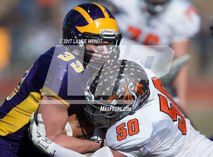 Thumbnail 1 in La Junta vs. Bayfield (CHSAA 2017 2A Final) photogallery.