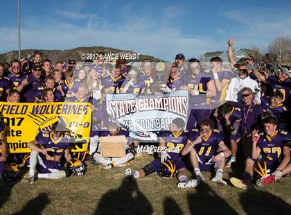 Thumbnail 1 in La Junta vs. Bayfield (CHSAA 2017 2A Final) photogallery.