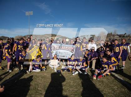 Thumbnail 1 in La Junta vs. Bayfield (CHSAA 2017 2A Final) photogallery.
