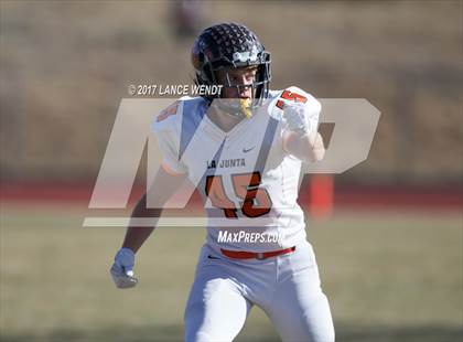 Thumbnail 1 in La Junta vs. Bayfield (CHSAA 2017 2A Final) photogallery.