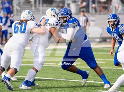 Thumbnail 3 in Edna vs. Lago Vista (UIL 3A Regional Playoffs) photogallery.