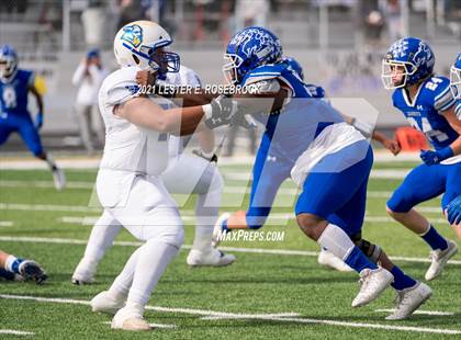 Thumbnail 2 in Edna vs. Lago Vista (UIL 3A Regional Playoffs) photogallery.