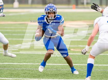Thumbnail 1 in Edna vs. Lago Vista (UIL 3A Regional Playoffs) photogallery.