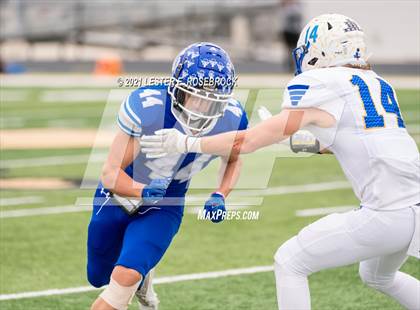 Thumbnail 2 in Edna vs. Lago Vista (UIL 3A Regional Playoffs) photogallery.