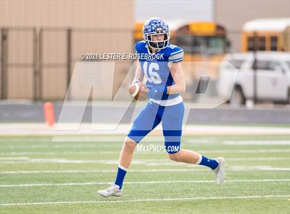Thumbnail 3 in Edna vs. Lago Vista (UIL 3A Regional Playoffs) photogallery.